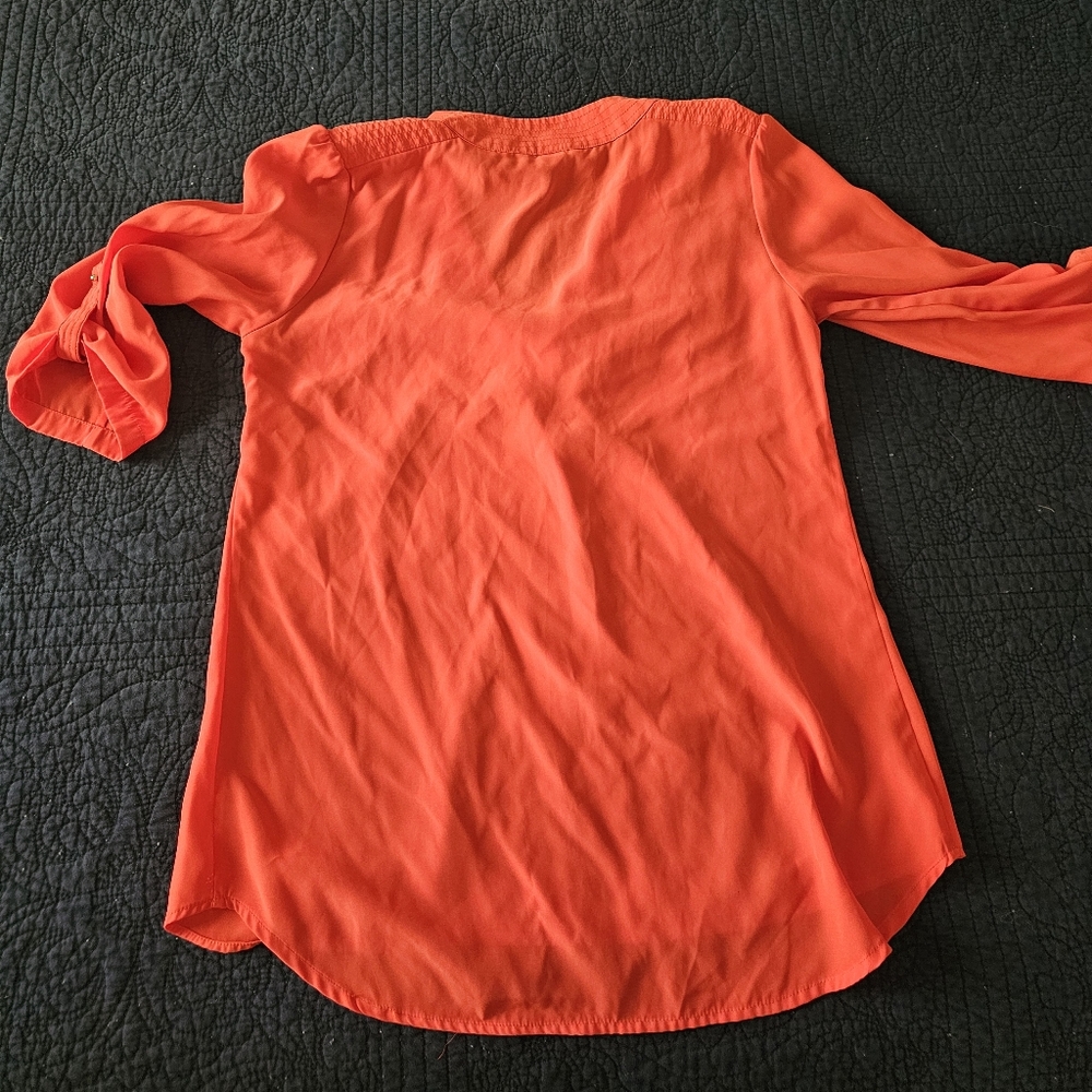 V-neck blouse - Picture 2 of 3